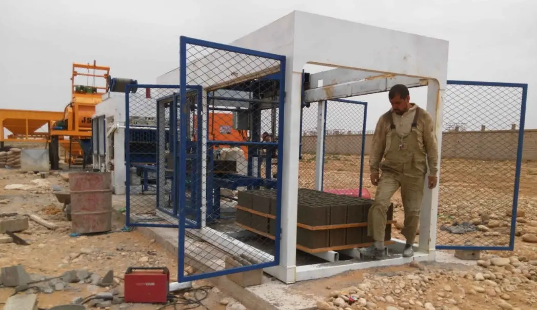 QT10-15 fully automatic concrete block making machine qtj10 15 block making machine 2 automatic concrete block making machine