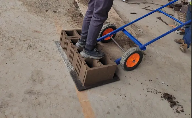 QT4-28 cement block making machine 微信截图 20250324194221 hollow brick