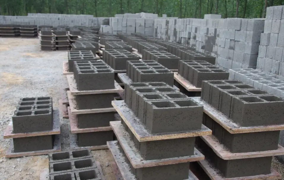 automatic concrete block machine supplied by YIDE hollow blocks hollow concrete block