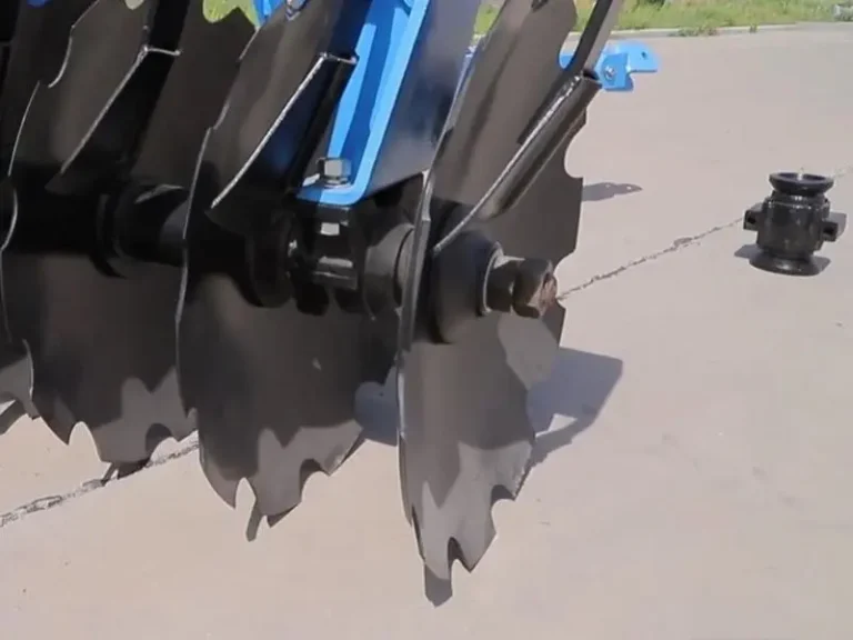 1BZY offset heavy duty disc harrow (1)