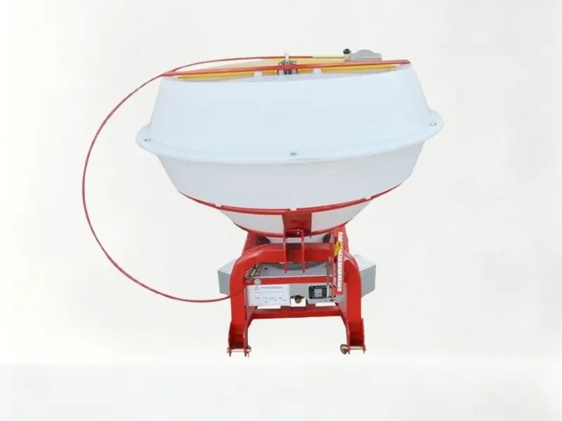 600L plastic hopper fertilizer spreader
